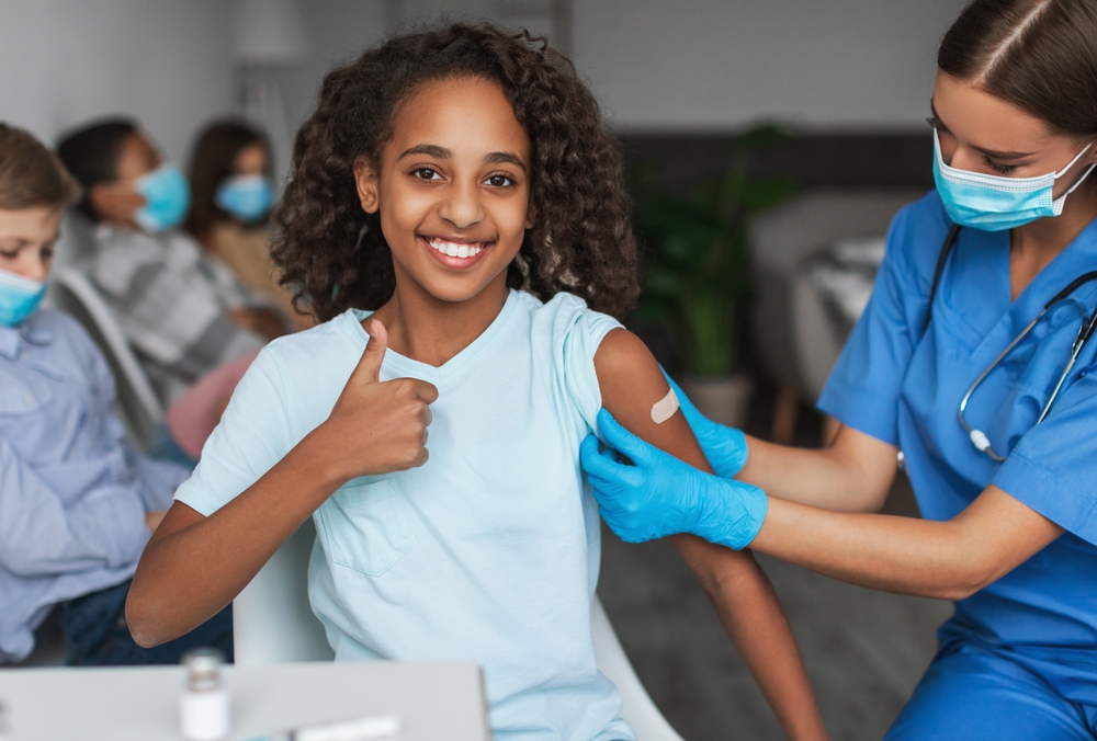doctor vaccinating preteens and teens in Rockville